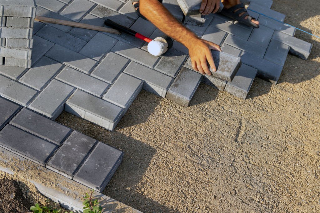 5 Commonplace Errors To Keep away from When Putting in Driveway Pavers