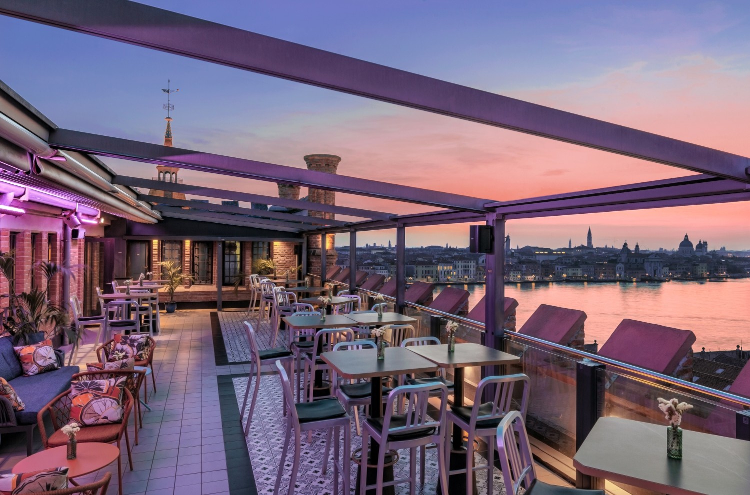 Skyline at Hilton Molino Stucky Venice Unveils New Glance Skyline at Hilton Molino Stucky Venice Unveils New Glance