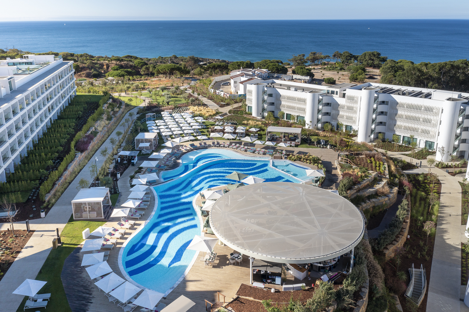 The Artwork Of Coastal Decadence At The W Algarve